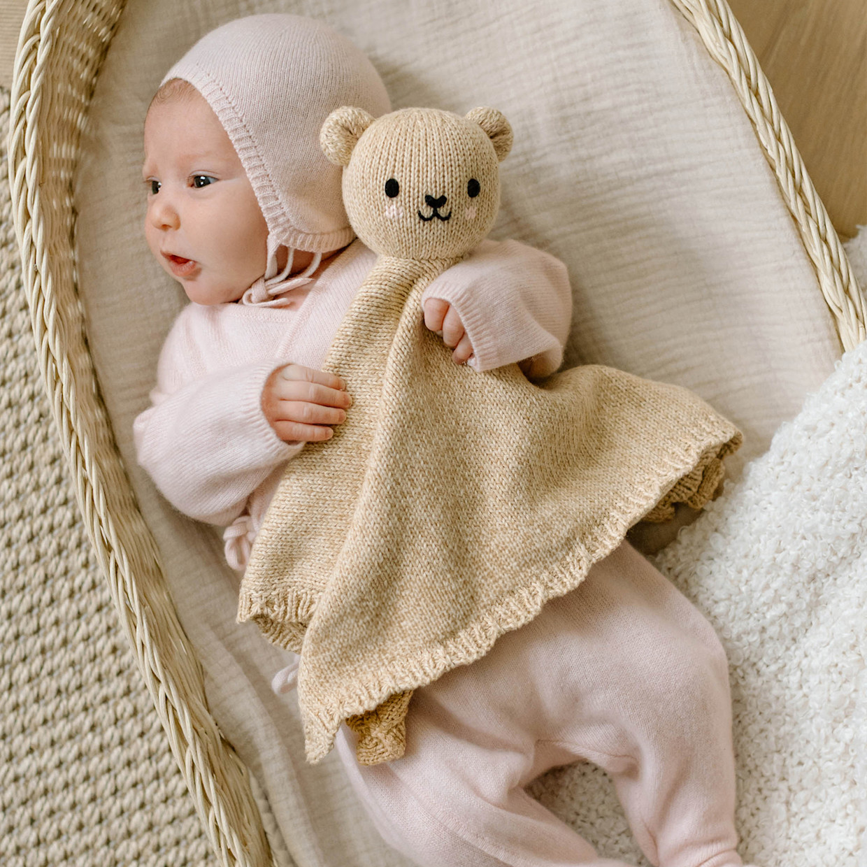 cuddle+kind Lovey - Honey Bear.