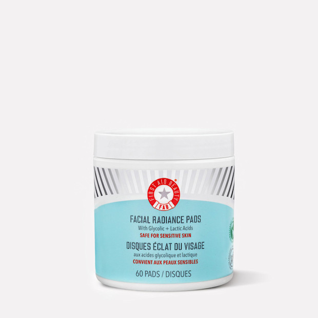 First Aid Beauty Facial Radiance Pads with Glycolic + Lactic Acids – Exfoliating Pads.