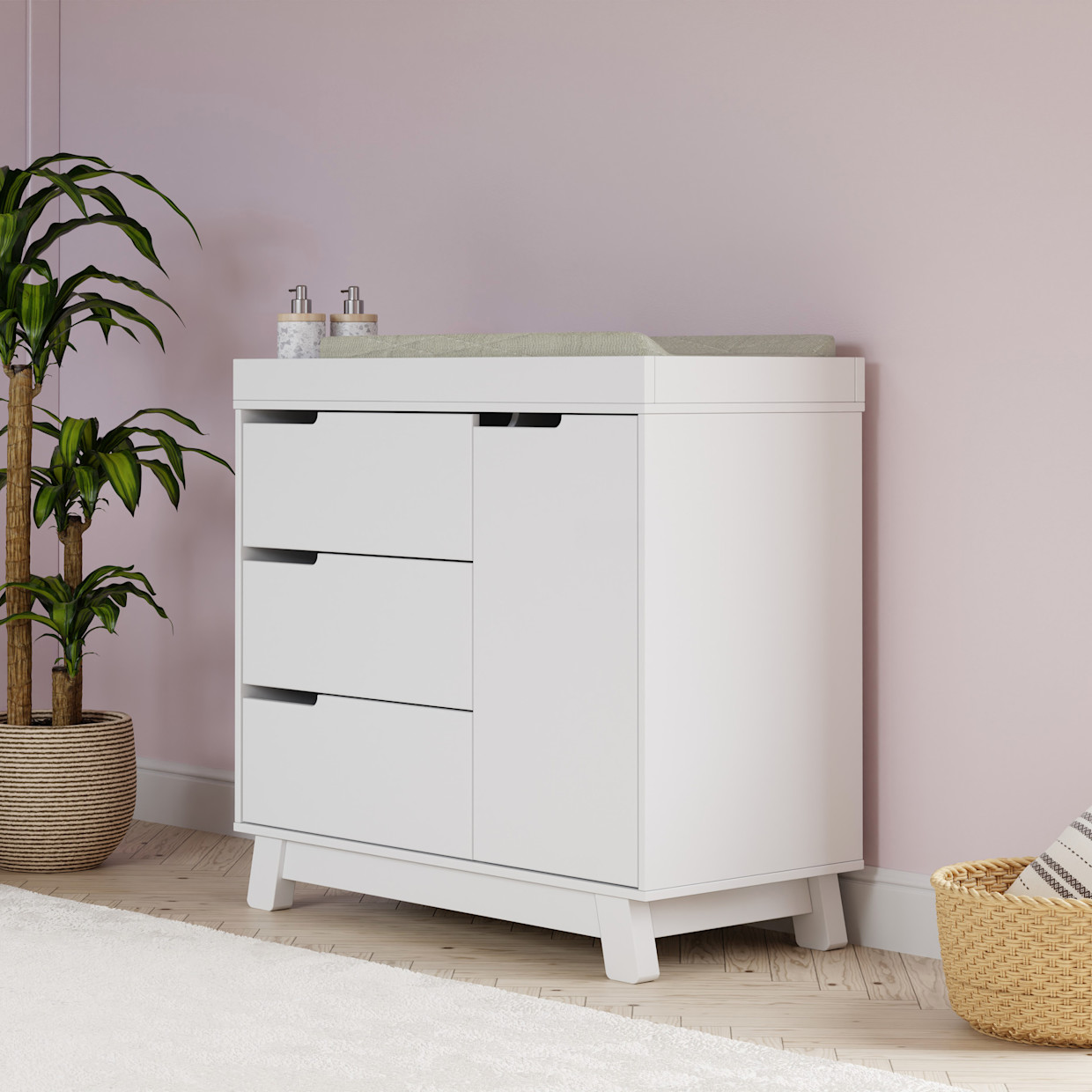 babyletto Hudson 3-Drawer Changer Dresser - White.