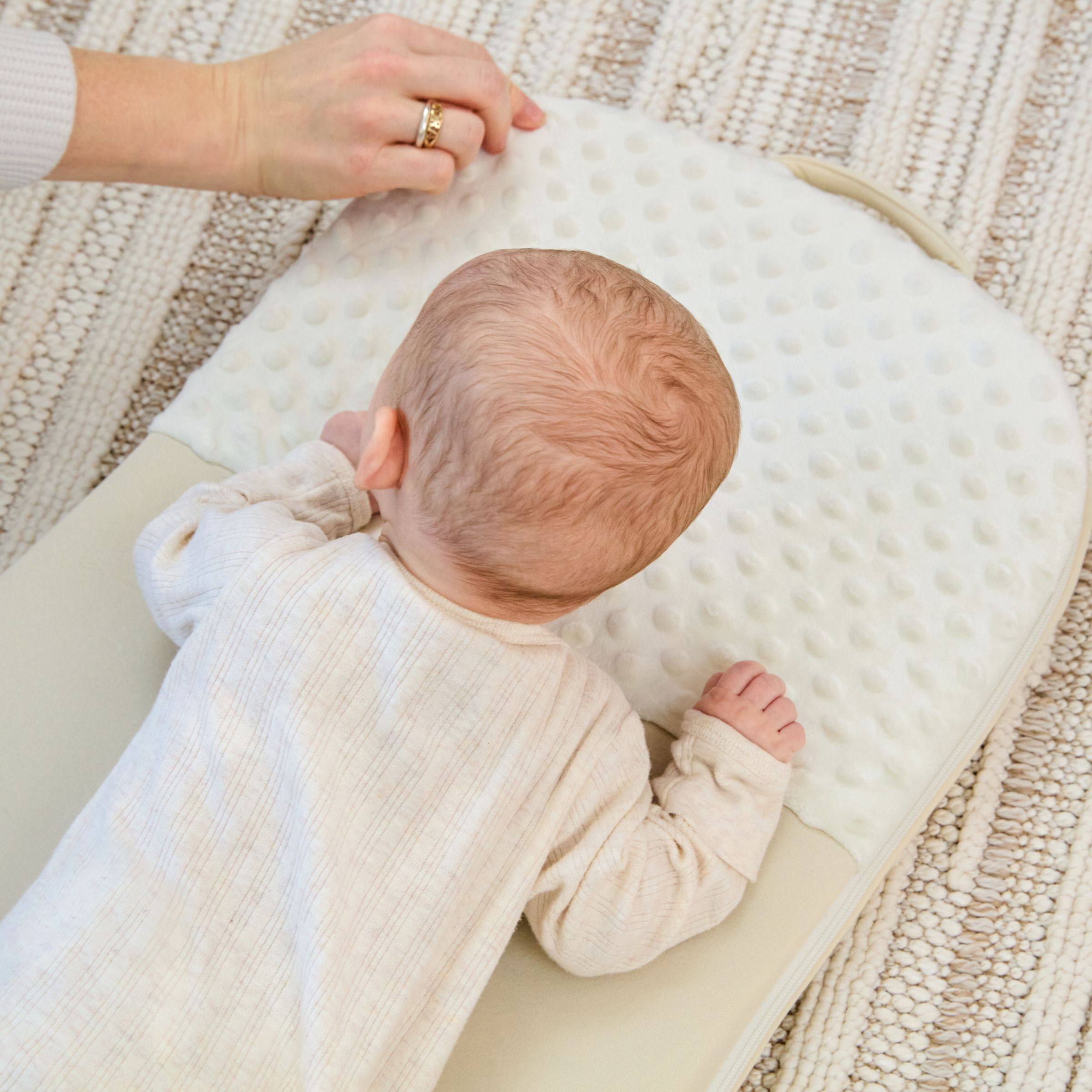 Rahoo Baby 3-in-1 Learn & Lounge Newborn Lounger - Soft Sand.