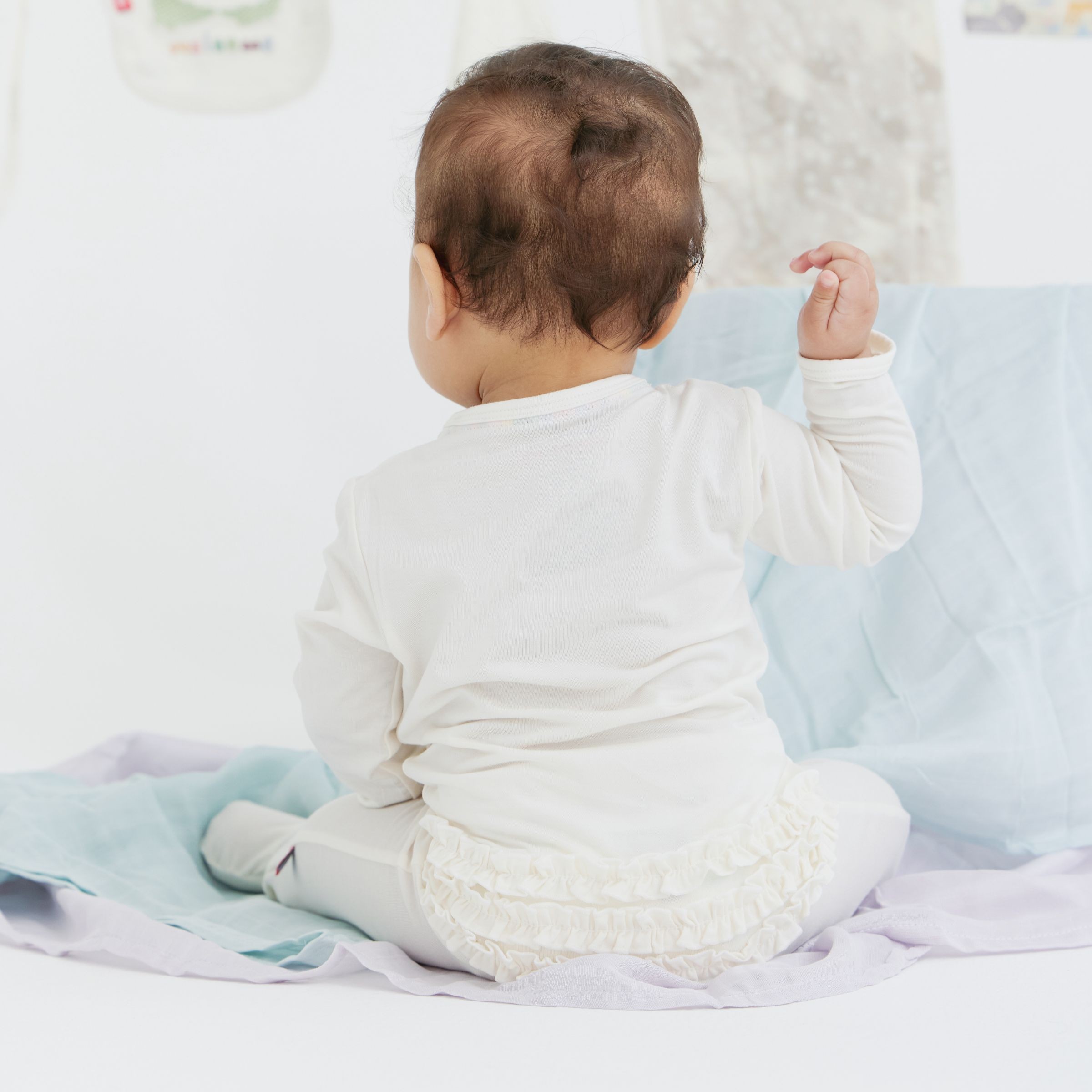 Magnetic Me Modal Magnetic Ruffle Footie - Egret, 3-6 M.