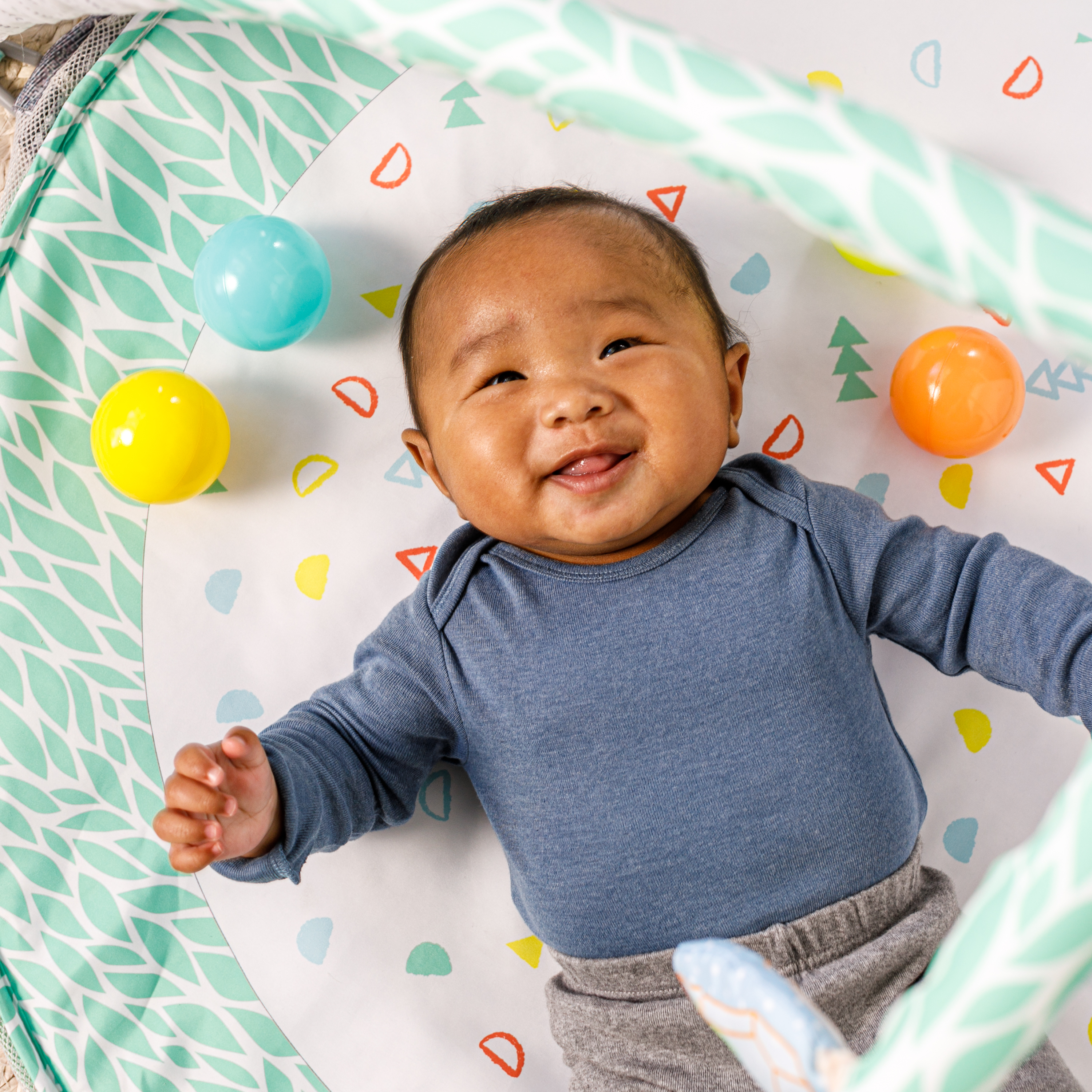 Infantino 4-in-1 Jumbo Activity Gym & Ball Pit - Succulents.