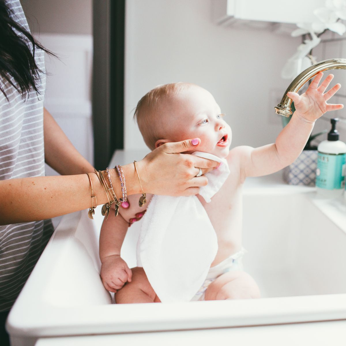 Copper Pearl Ultra Soft Washcloth (6 Pack) - White/Pink.