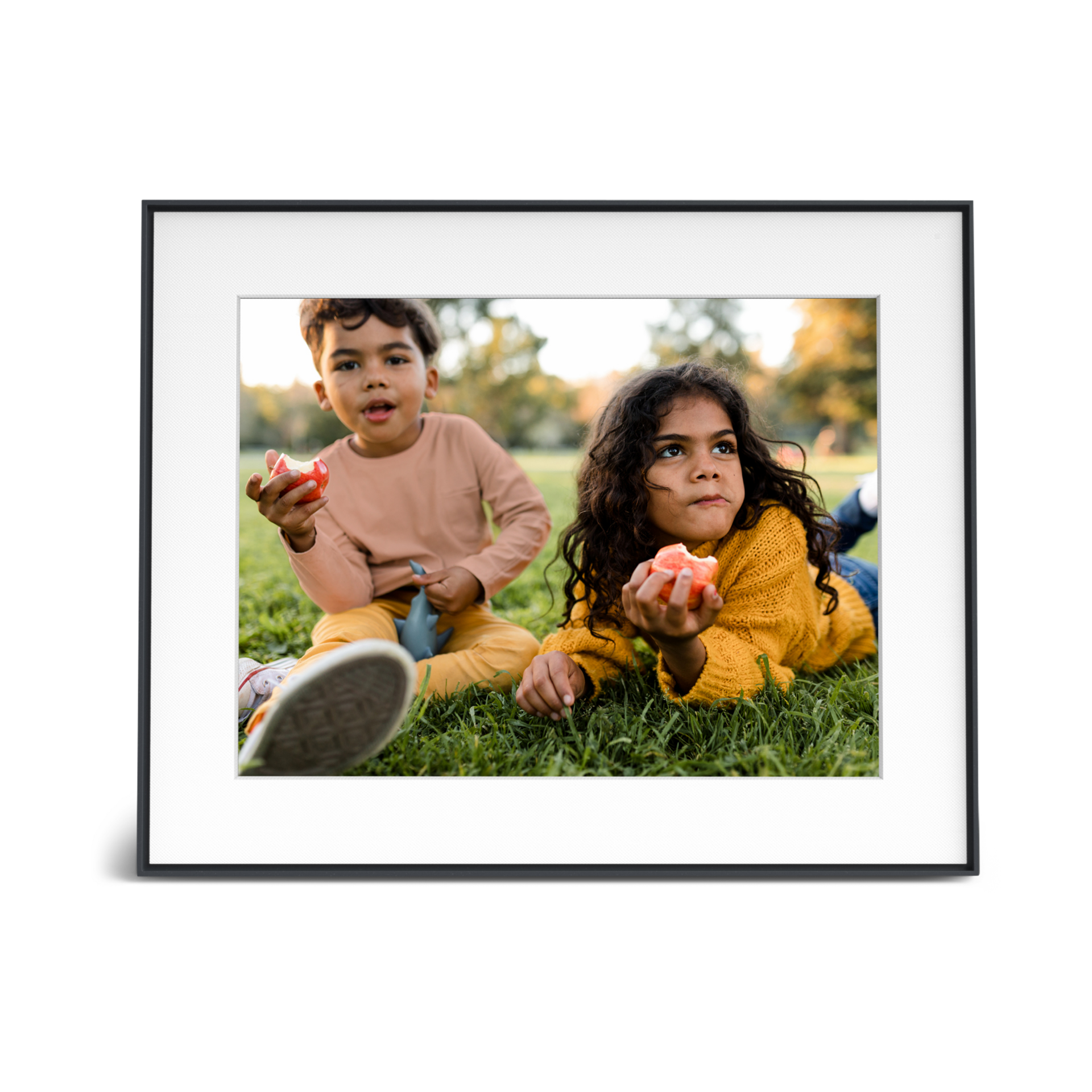 Aura Frames Walden Mat 15.1" WiFi Digital Picture Frame.