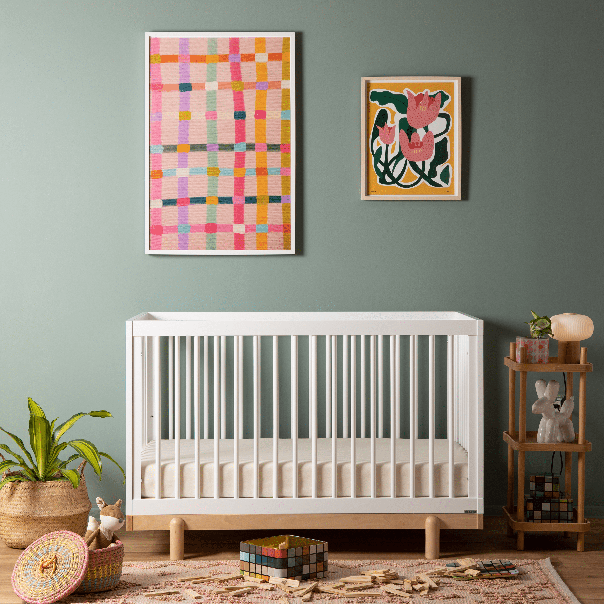 dadada Bliss 4-in-1 Convertible Crib - White/Natural.