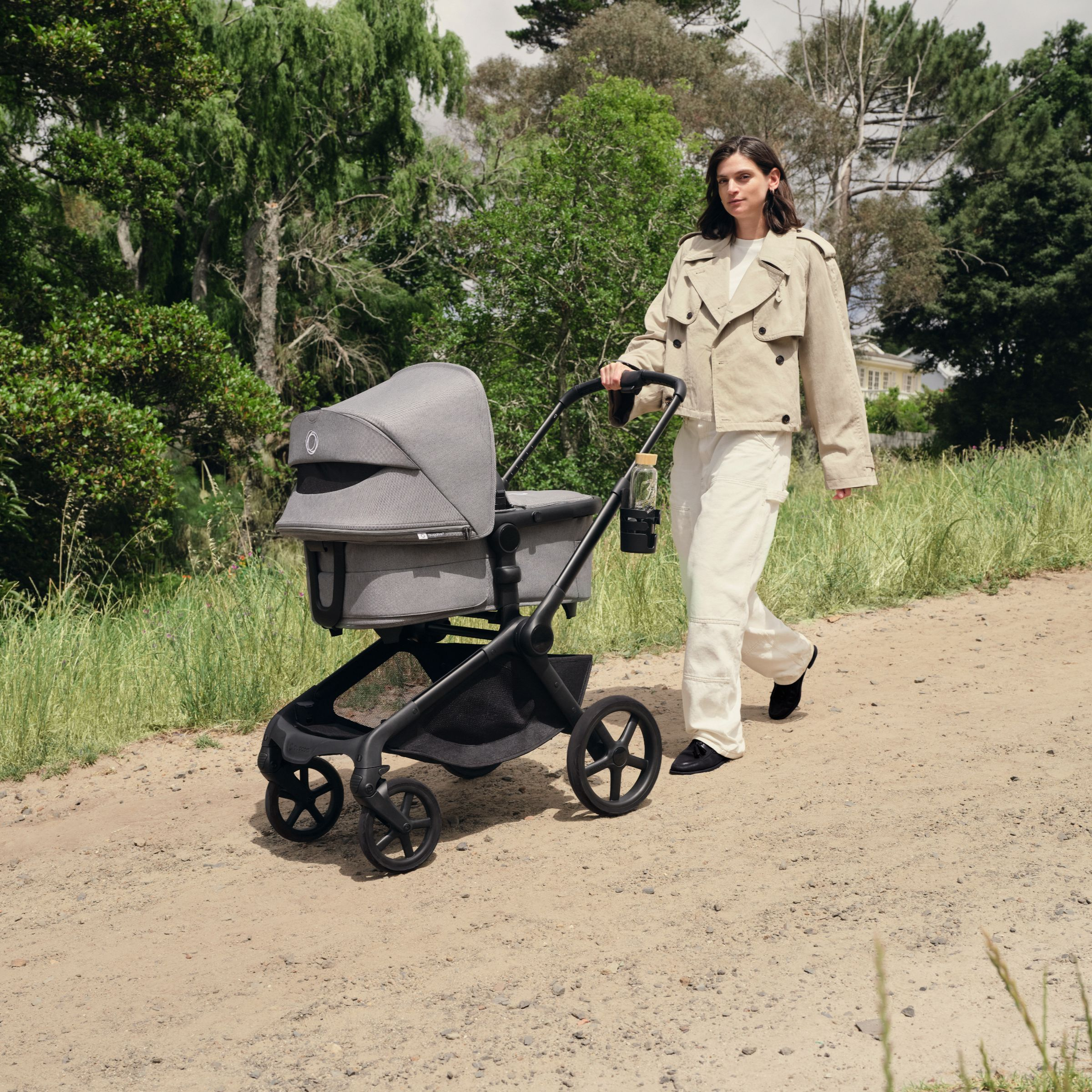 Bugaboo Kangaroo Seat Stroller & Bassinet Bundle - Moon Grey.