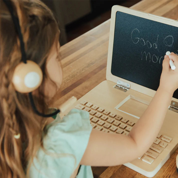 Wonder & Wise Unplugged Laptop.