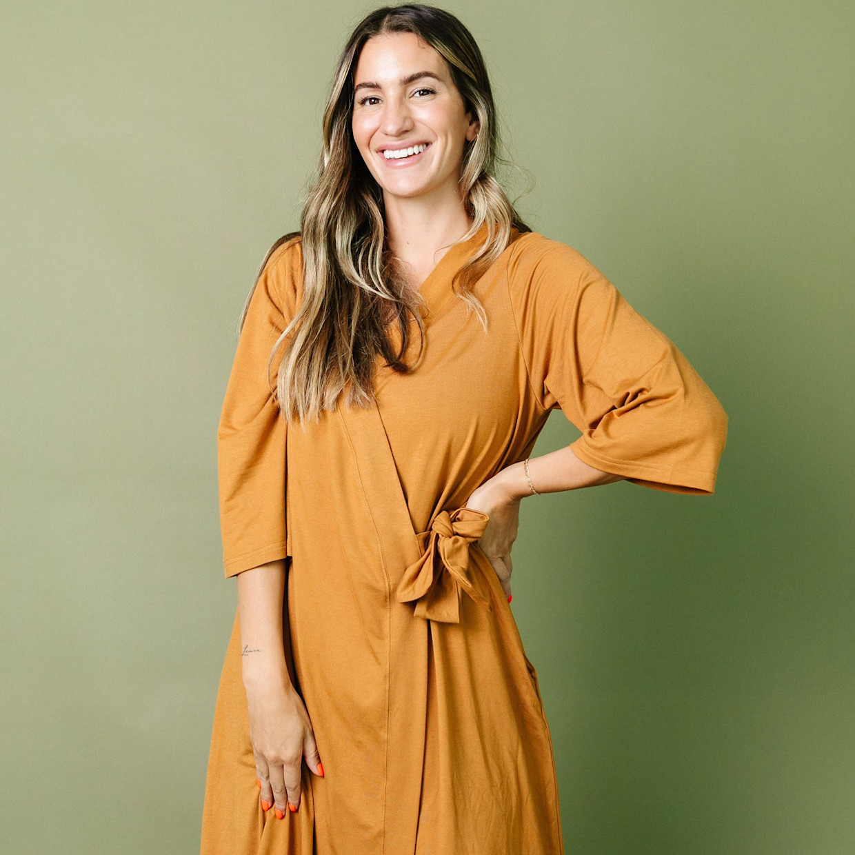 Copper Pearl Women's Everyday Robe - Camel, Small.