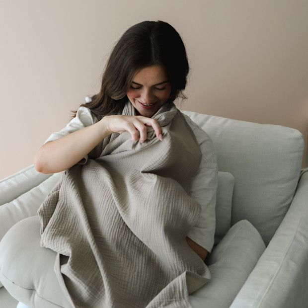 Snuggle Me Organic Nursing Cover.
