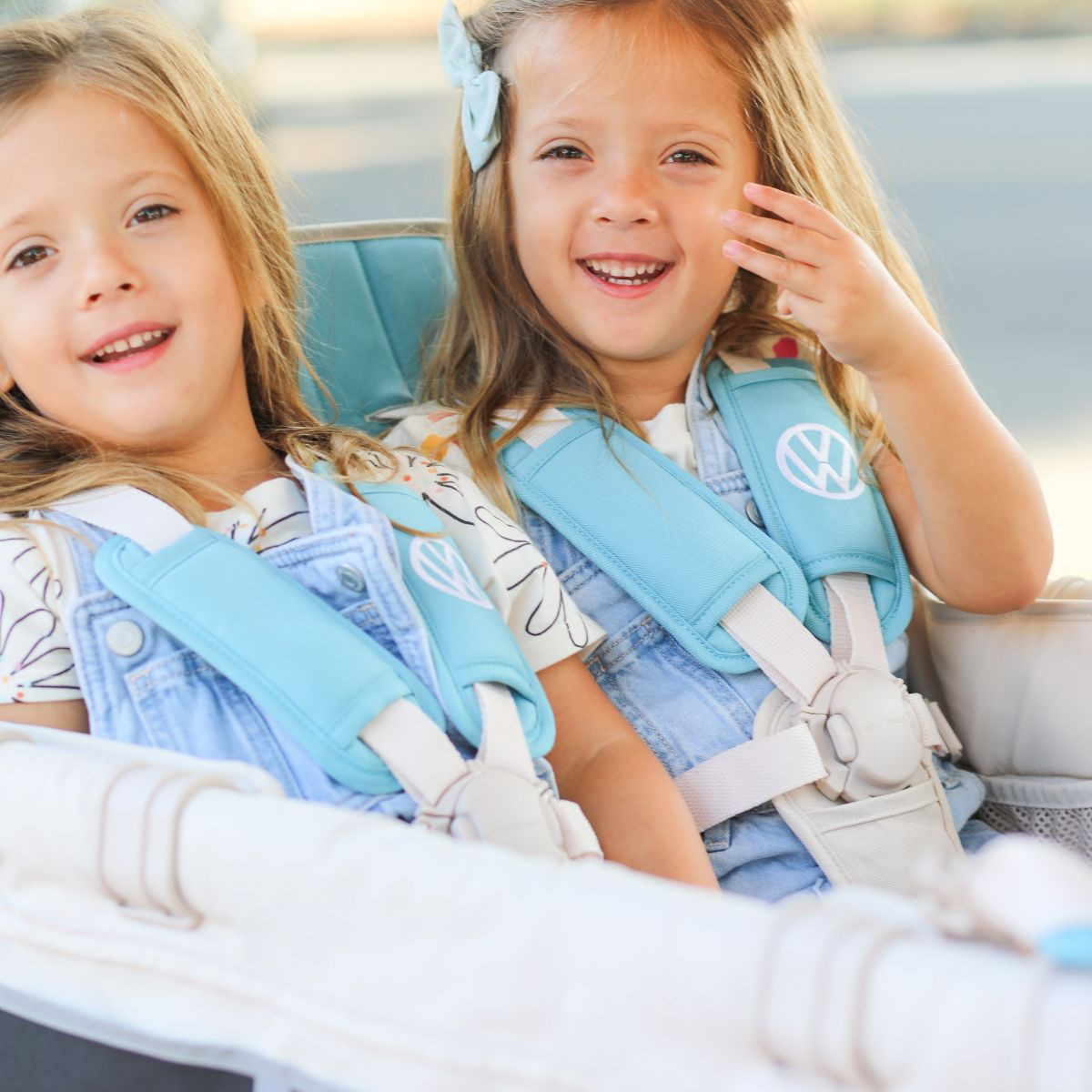 WonderFold Wagon VW Edition Quad Stroller Wagon (4 Seater) - Bondi Blue.