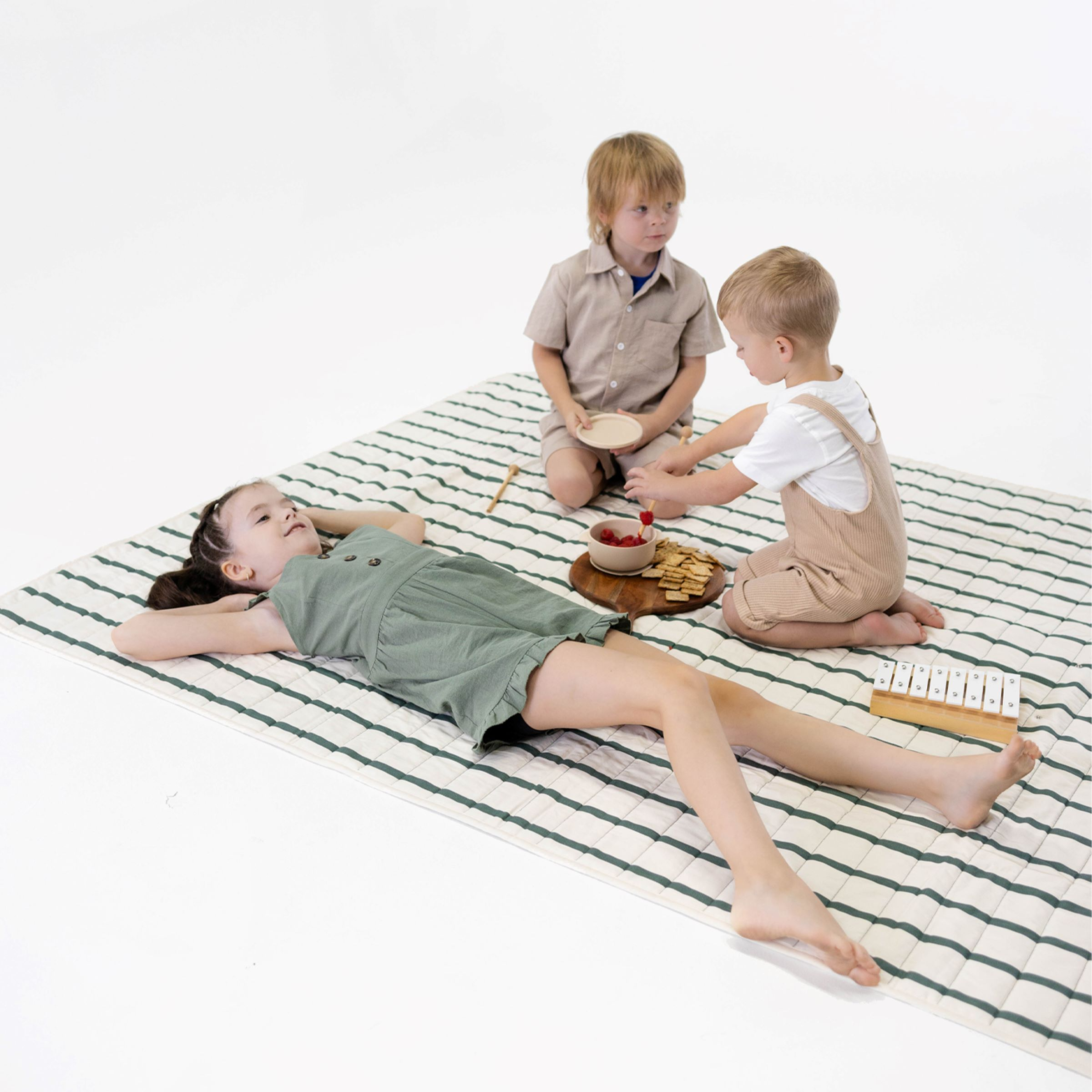 Toddlekind Wander Grande Indoor/Outdoor Portable Playmat - Forest.