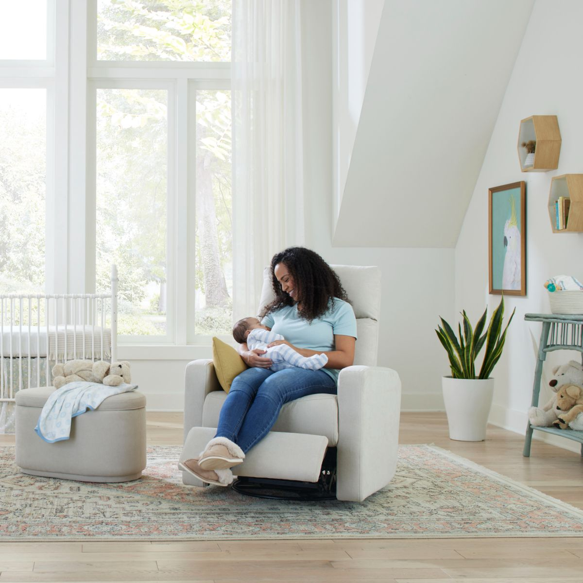 Nurture& The Glider Plus - Ivory.