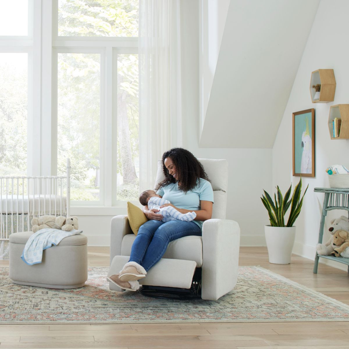 Nurture& The Glider Plus - Ivory.