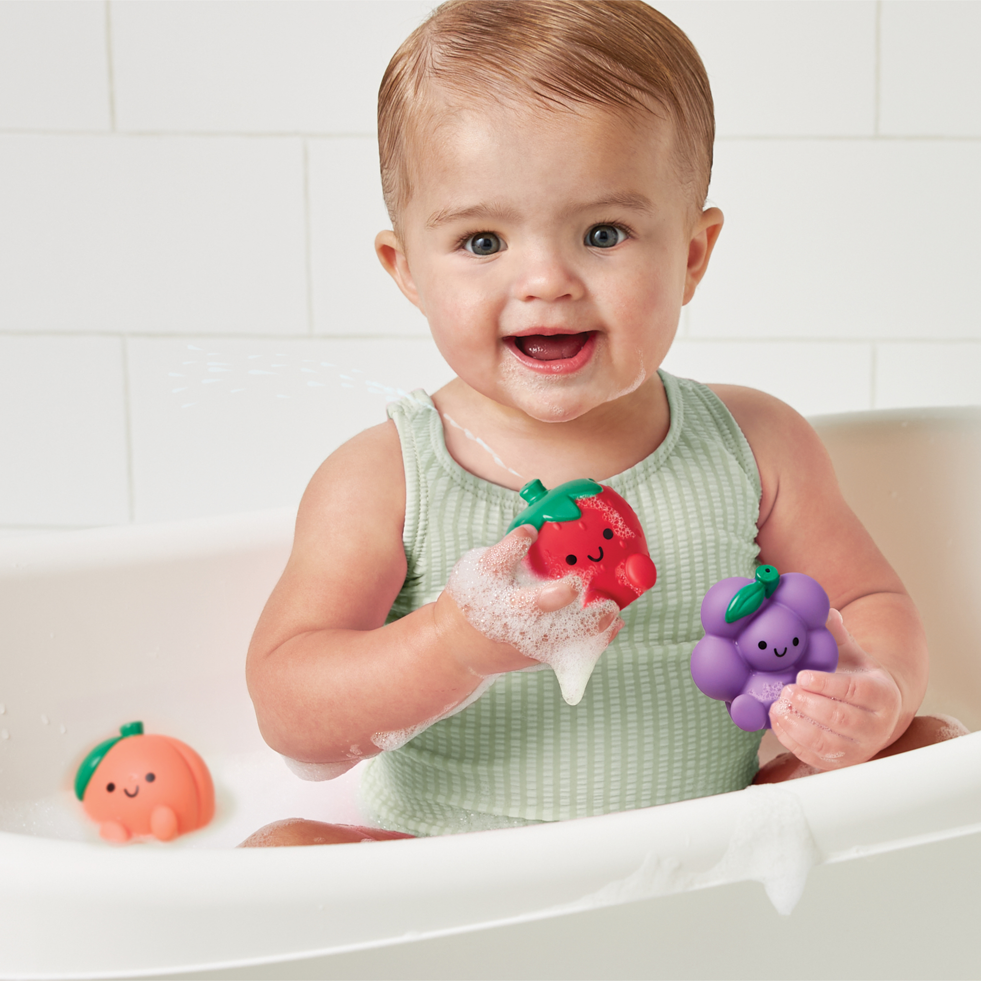 Itzy Ritzy Itzy Splash Pals Bath Toy - Fruit.