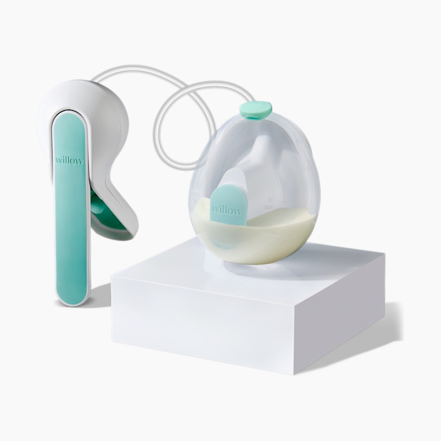 Willow Wave Wearable Manual Pump.