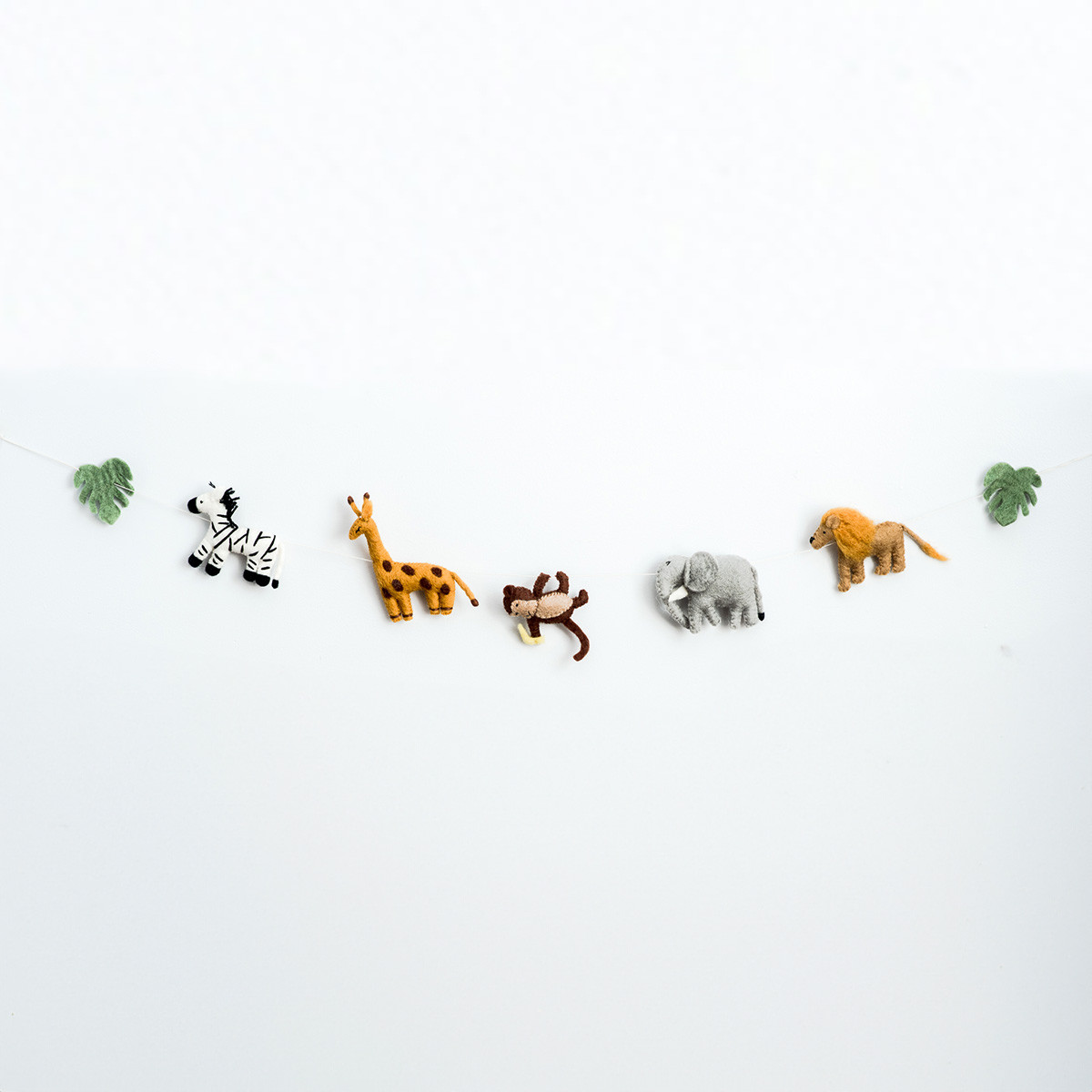 Nivas Garland - Jungle Animals.