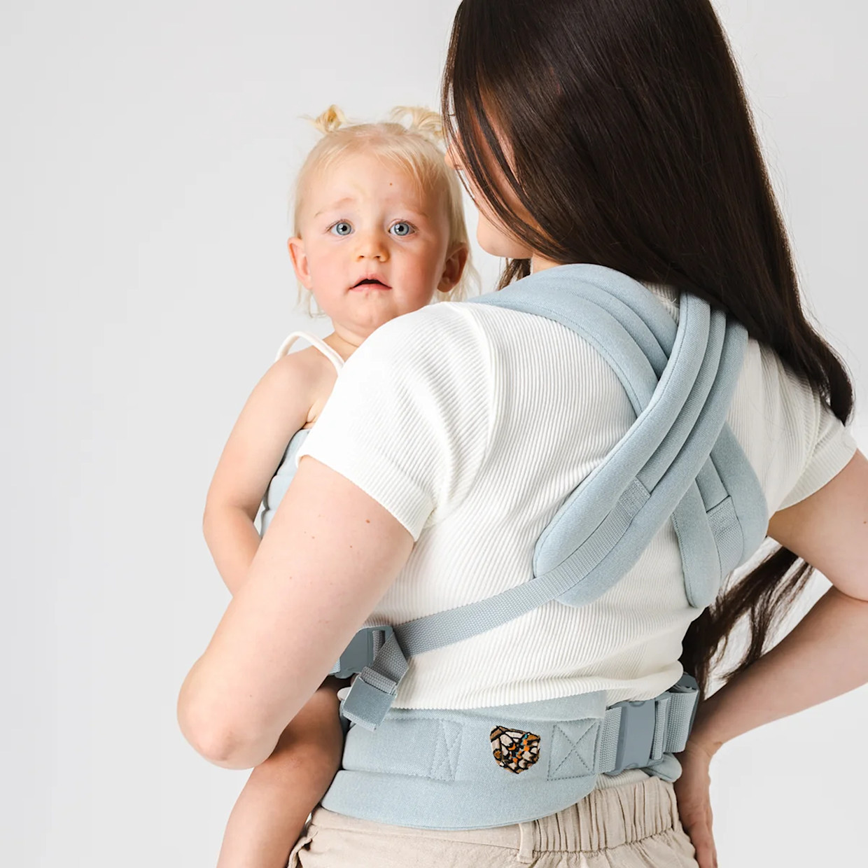 MABĒ The Monarch Baby Buckle Carrier - Dream Wash Denim.