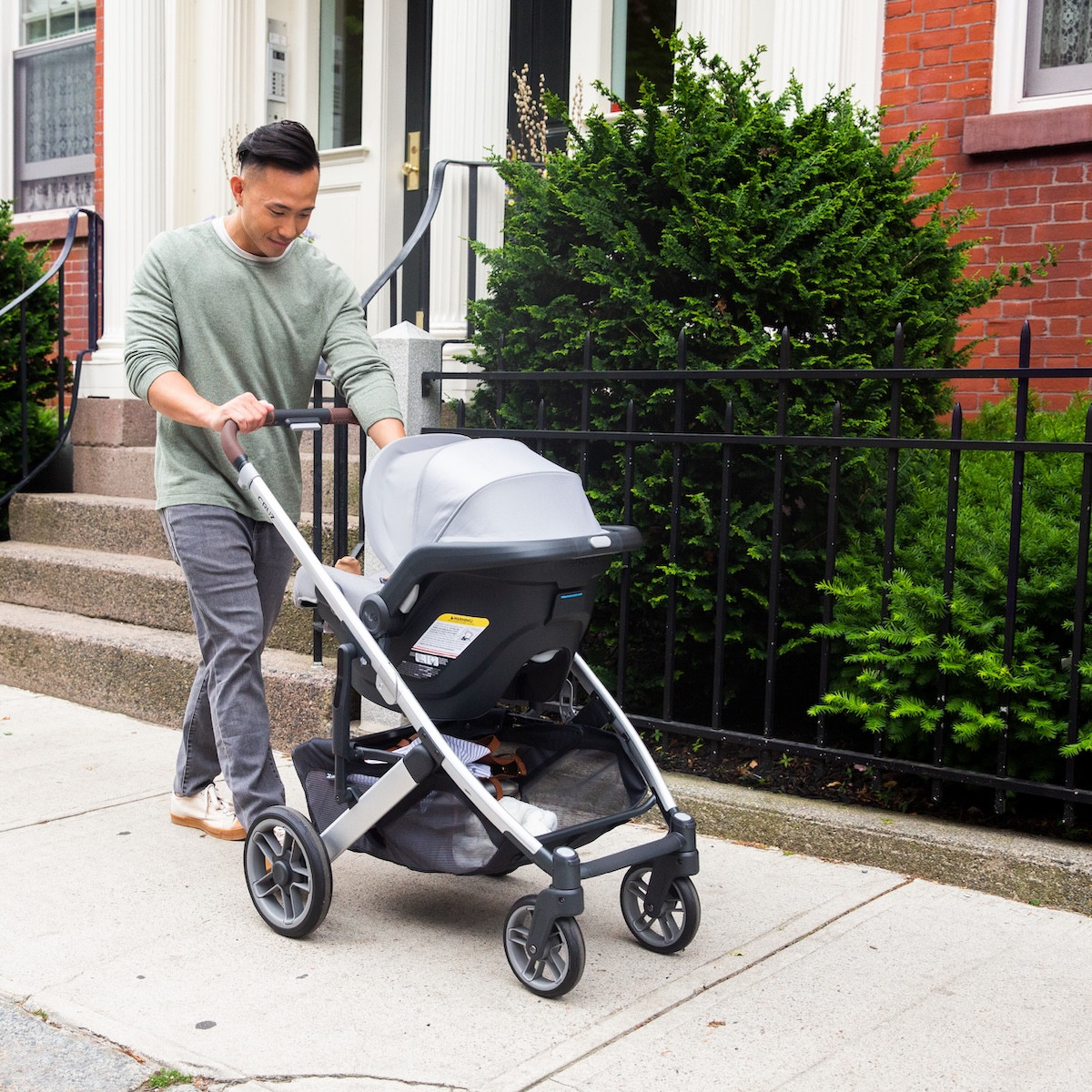 UPPAbaby Cruz V2 Stroller & MESA V2 Infant Car Seat Travel System - Mesa V2 Jake/Cruz V2 Jake.