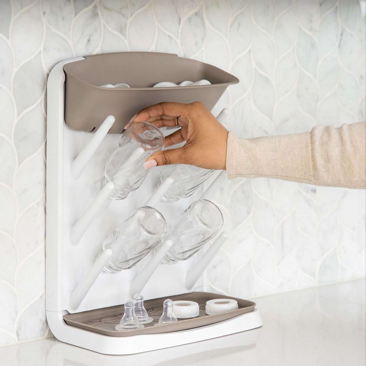 Ubbi Vertical Bottle Drying Rack - Taupe.