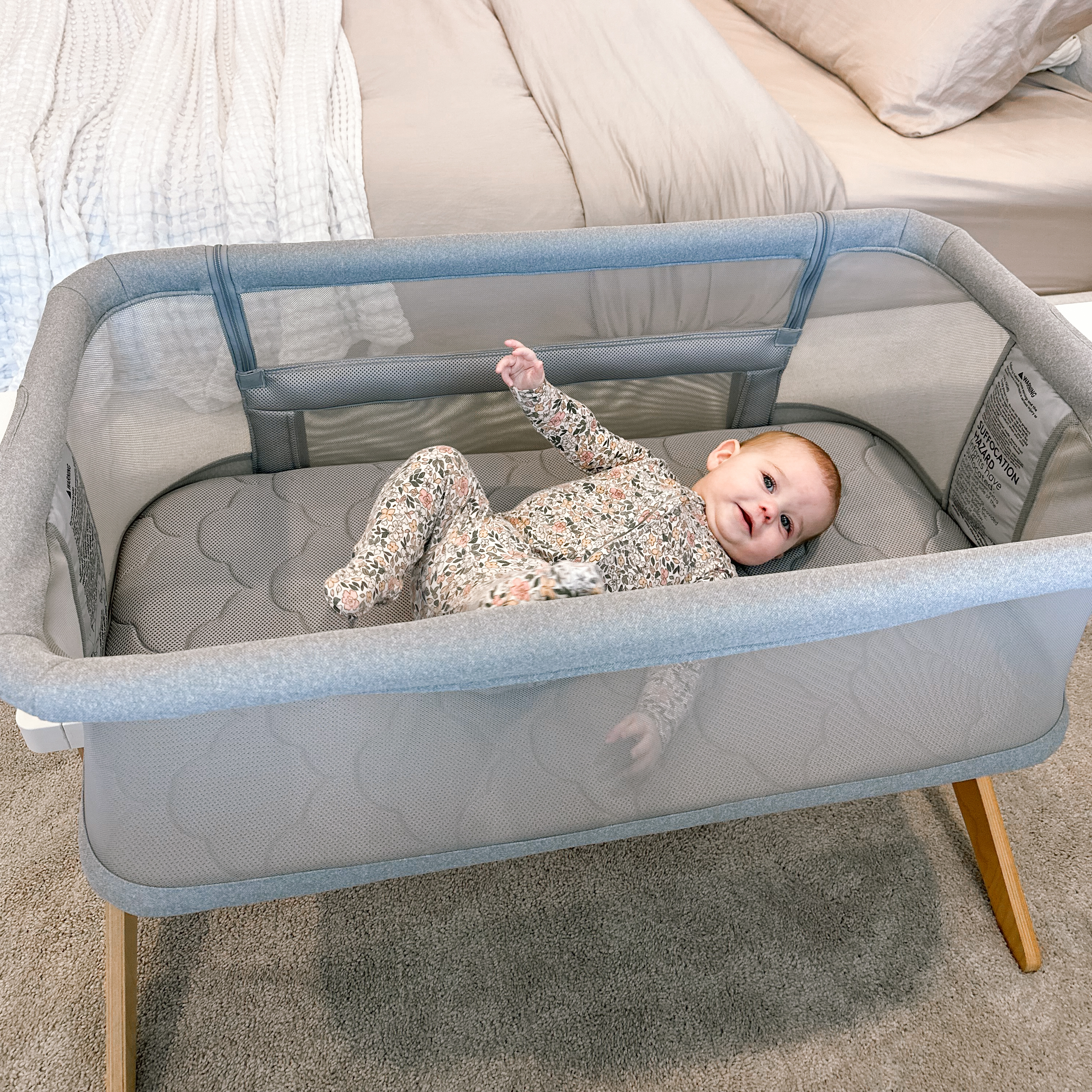 Newton Baby Bassinet & Bedside Sleeper - Grey.