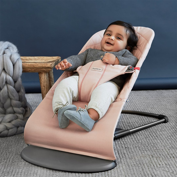 Babybjörn Bouncer Bliss - Dusty Pink Quilted Cotton/Dark Gray Frame.