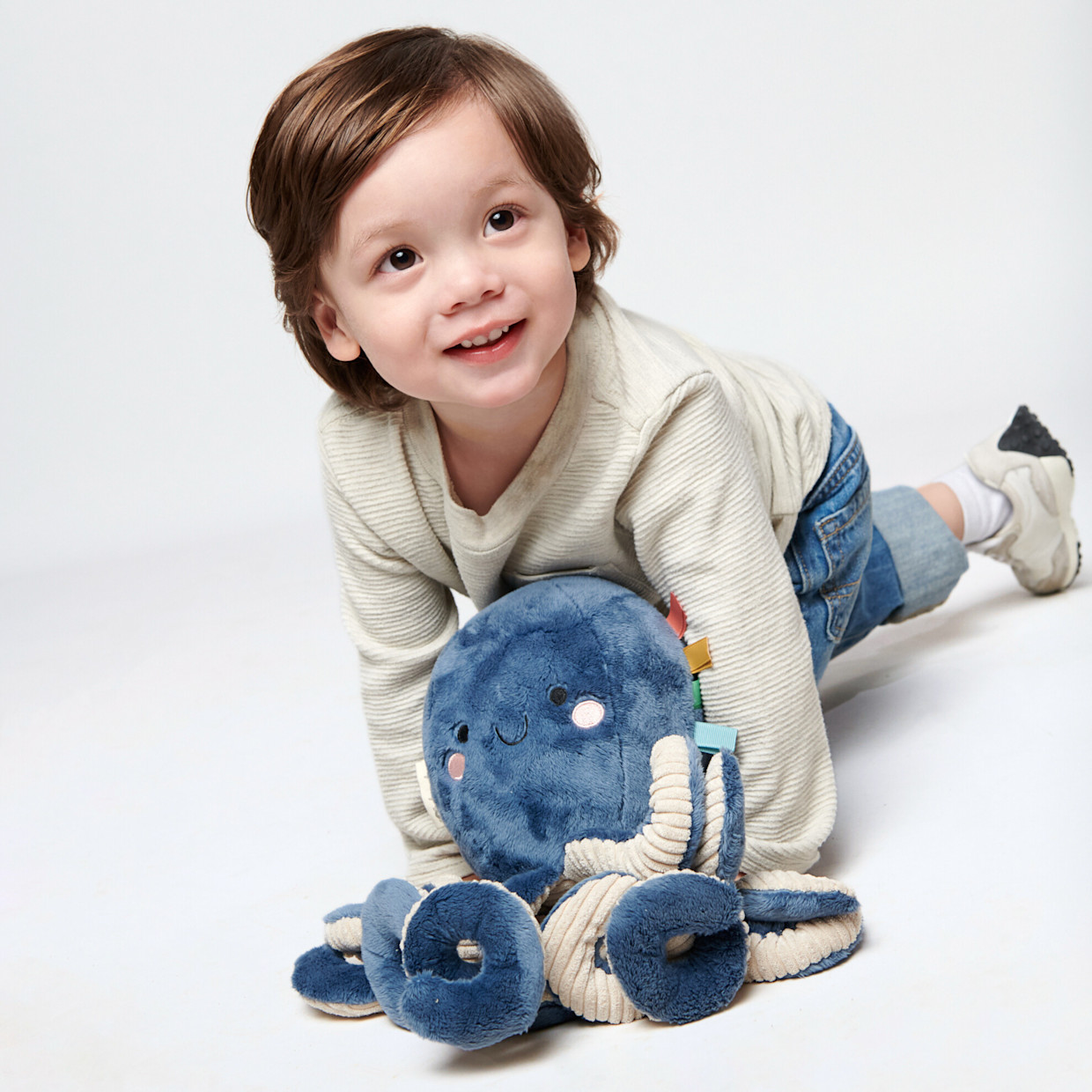 Itzy Ritzy Sweetie Snuggles Plush Toy - Ollie The Octopus.