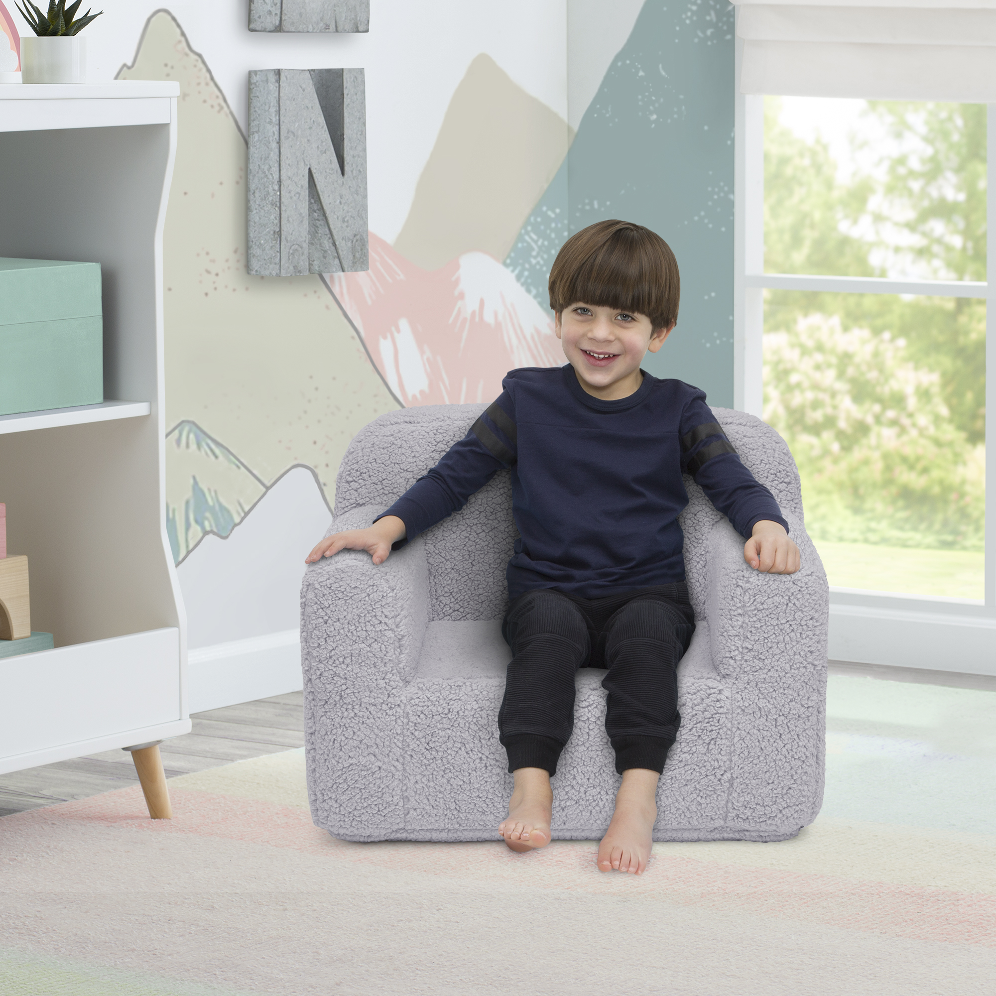 Delta Children Cozee High Pile Fleece Chair - Shepra Grey.