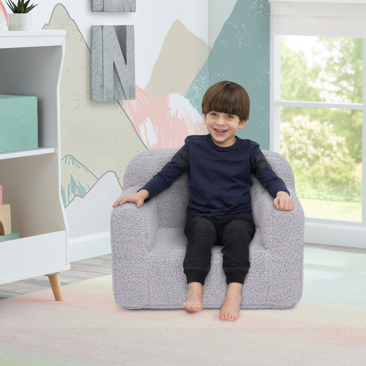 Delta Children Cozee High Pile Fleece Chair - Shepra Grey.