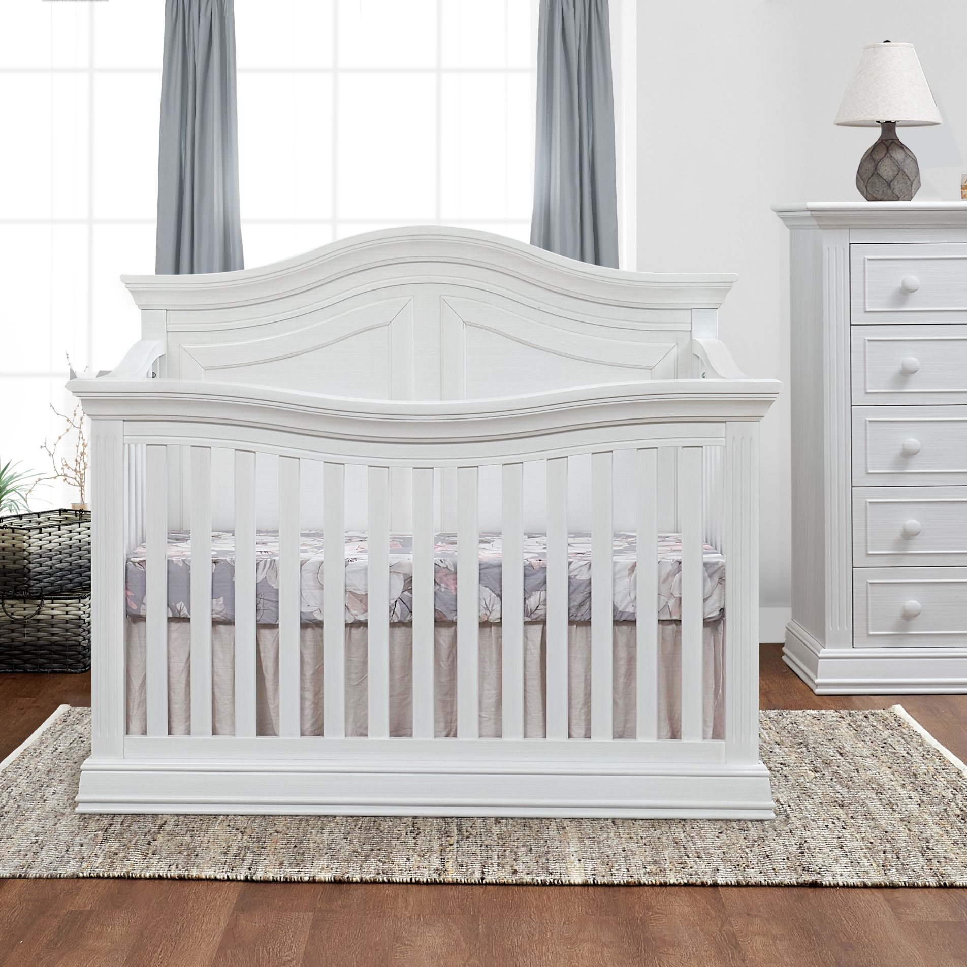 Sorelle Providence Crib.