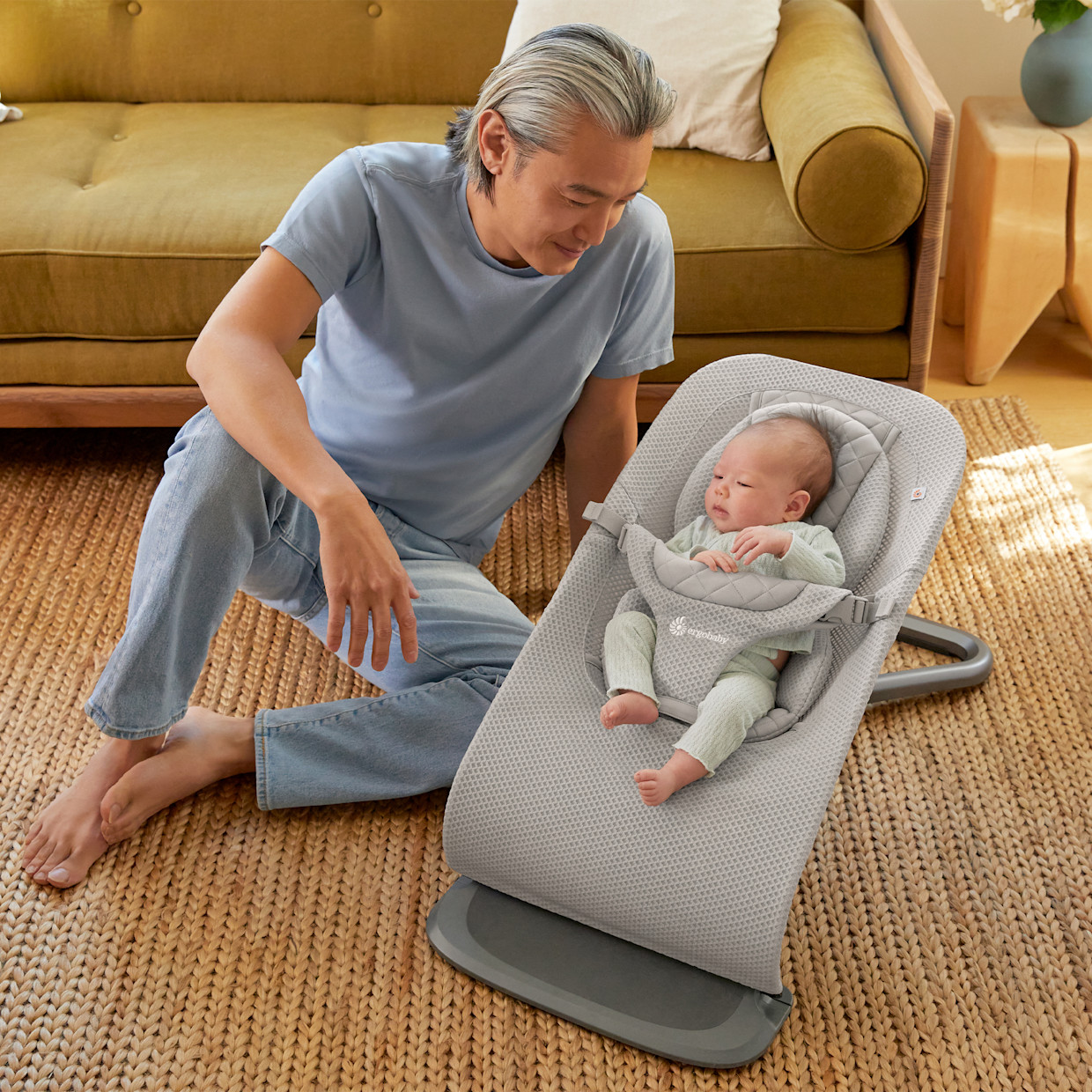 Ergobaby Evolve Bouncer Mesh - Light Grey.