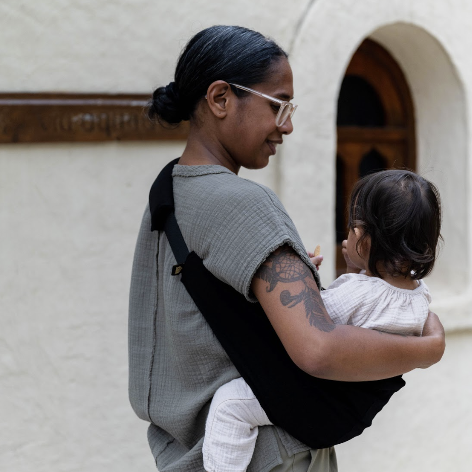 Wildride Toddler Carrier - Black.