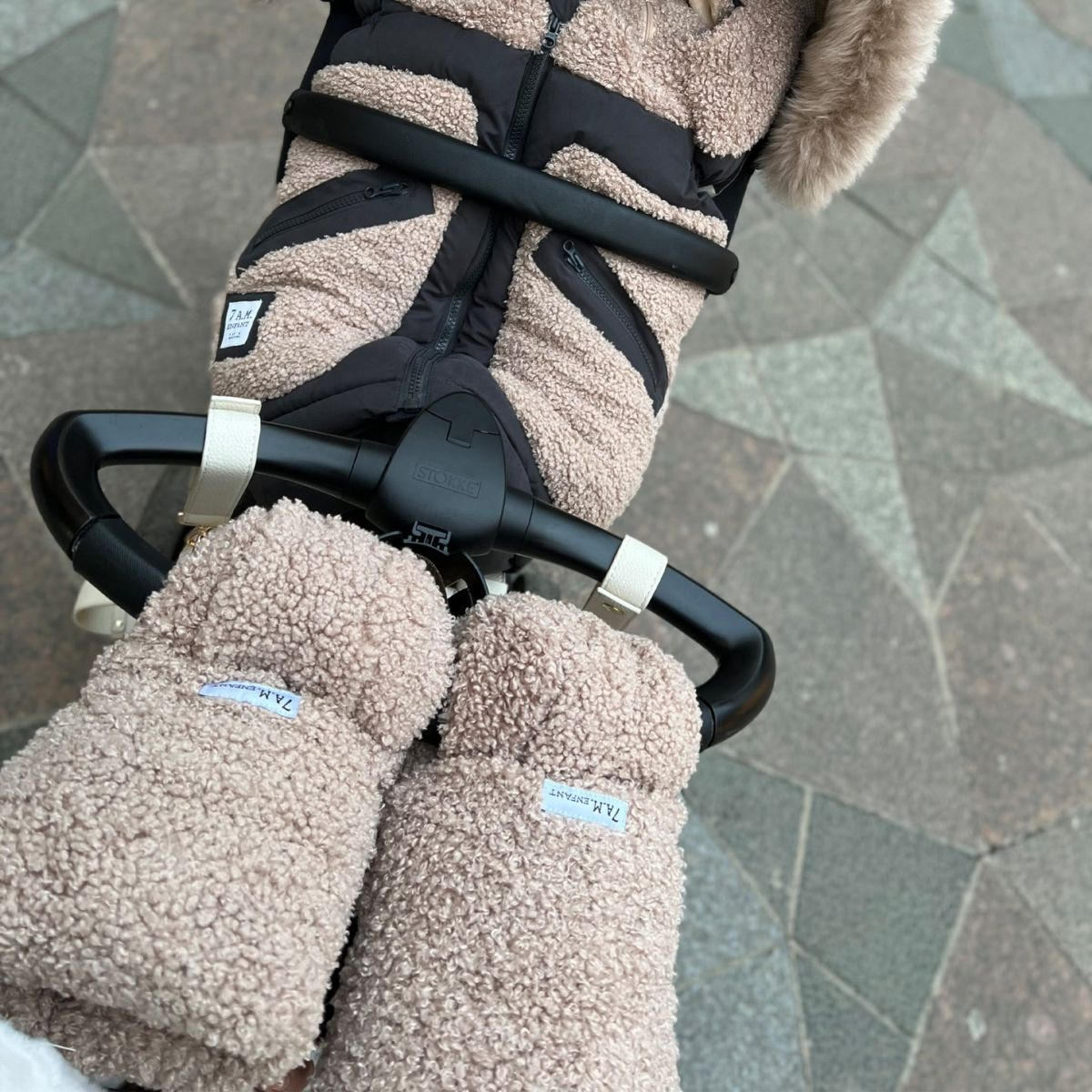 7AM Enfant Warmmuffs.