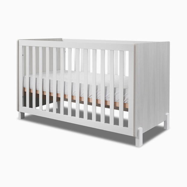 Sorelle Pannello Crib.