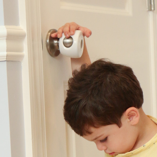 Dreambaby Child Safety White Cabinet Locks 12-Pack in the Child