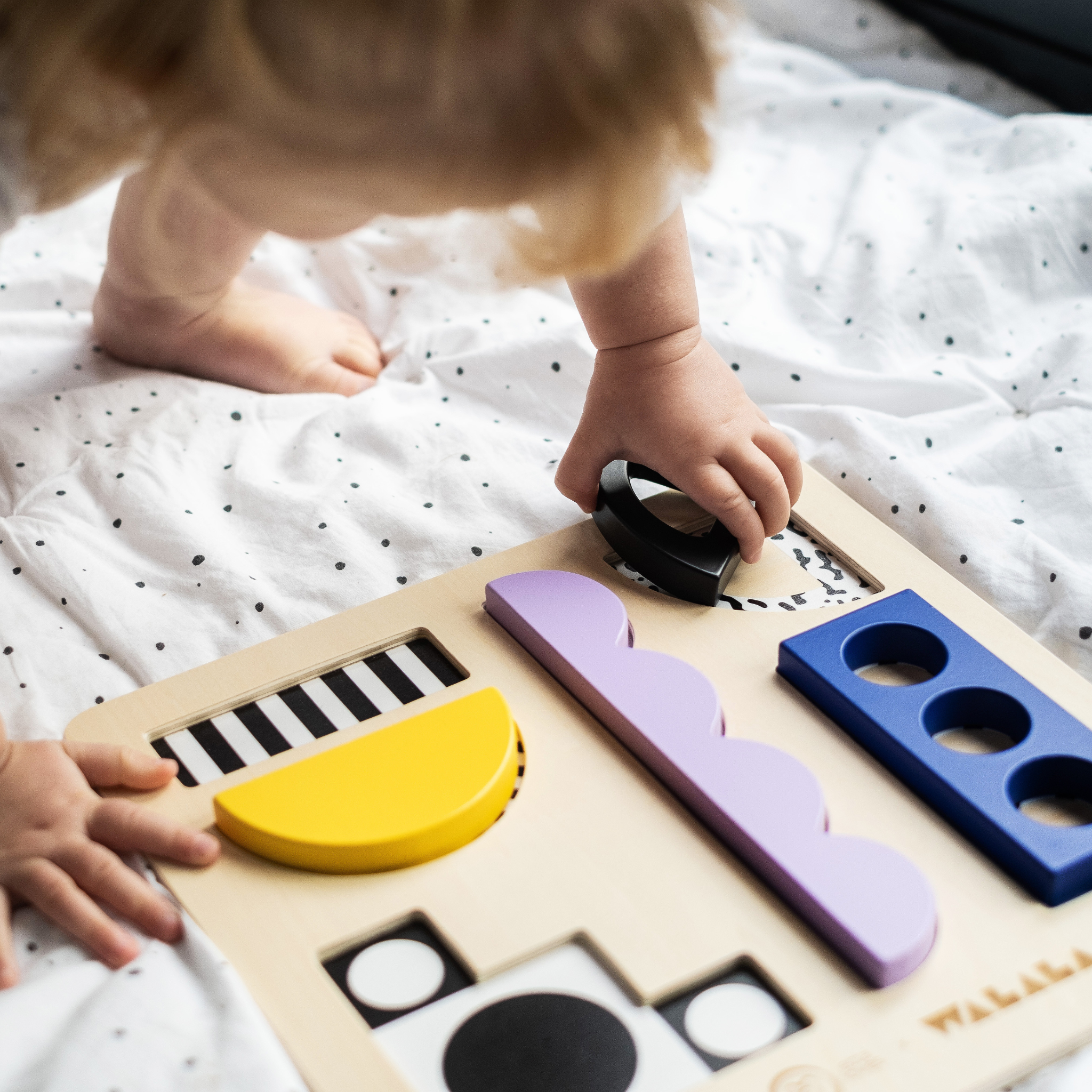Etta Loves Wooden Puzzle Board - Etta Loves X Walala Studio.
