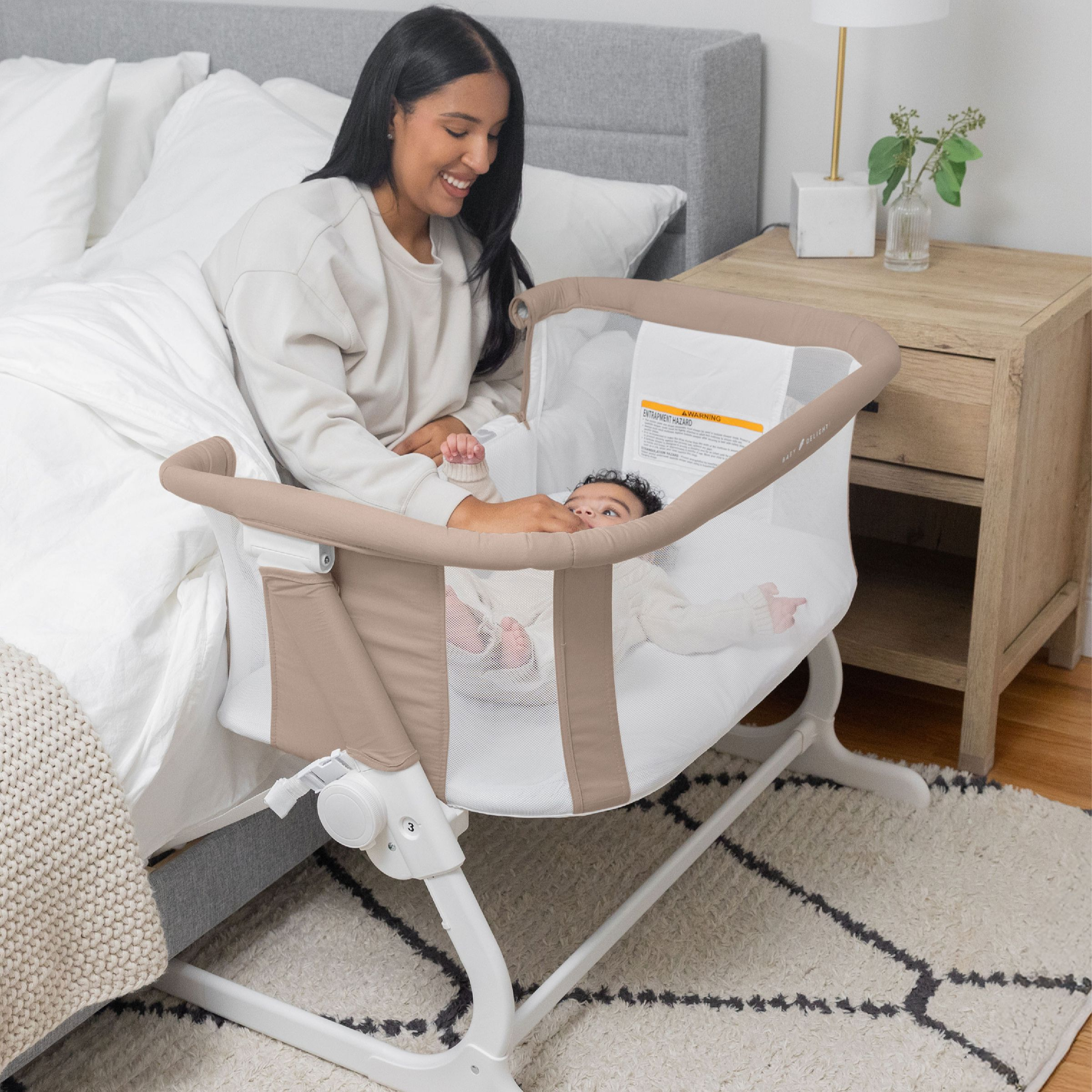 Baby Delight Beside Me Dreamer Organic Bassinet & Bedside Sleeper - Organic Mocha.