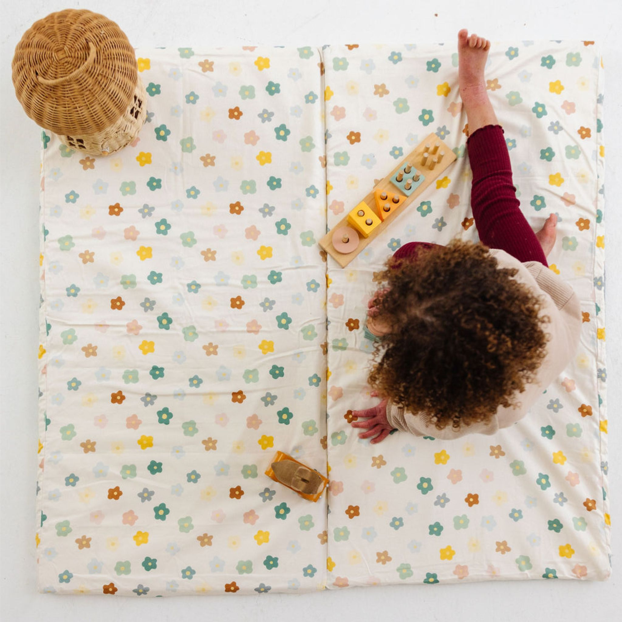 Toki Kids Standard Organic Cotton Play Mat - Playful Posies.