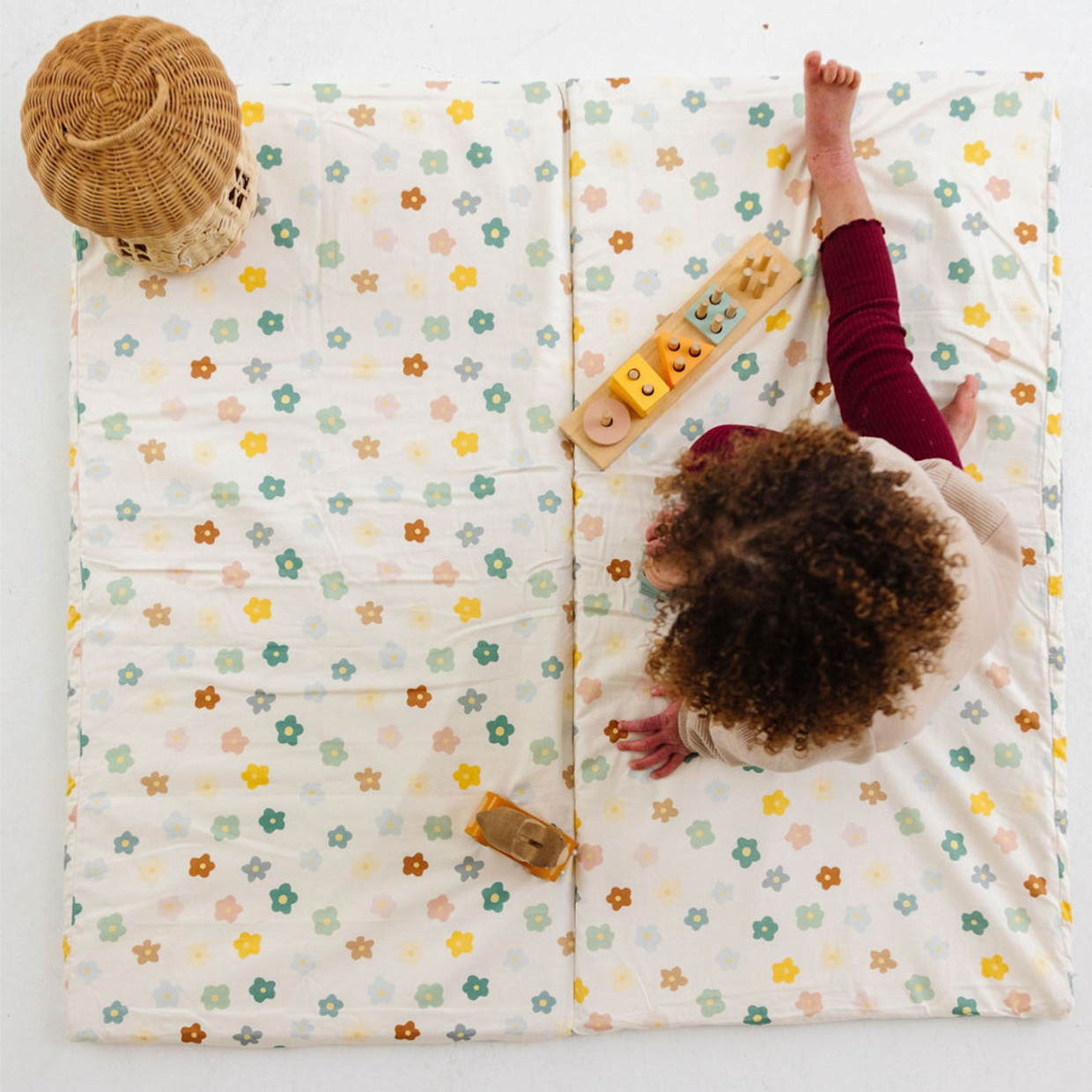 Toki Kids Standard Organic Cotton Play Mat - Playful Posies.