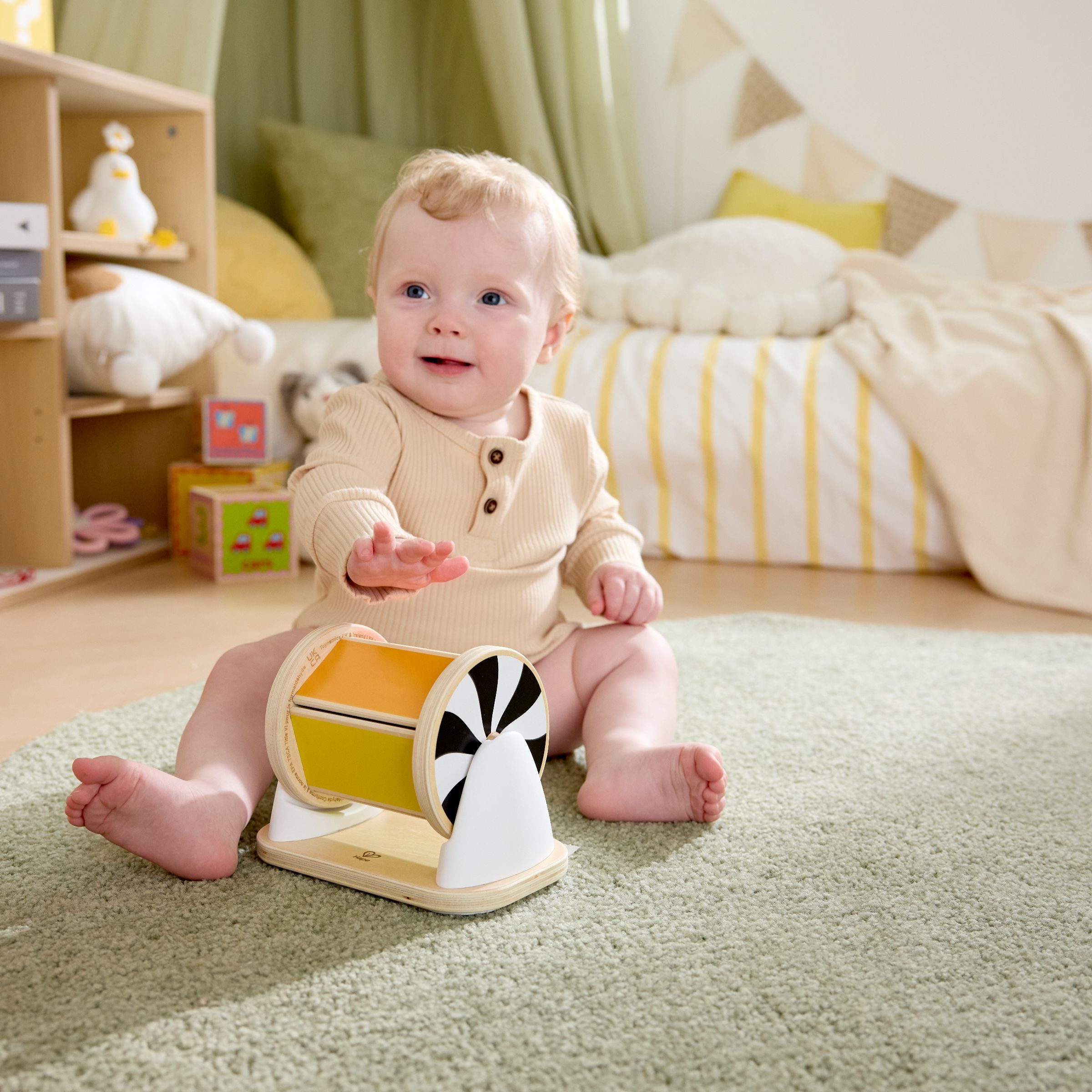 Hape Spinning Drum with Mirror.