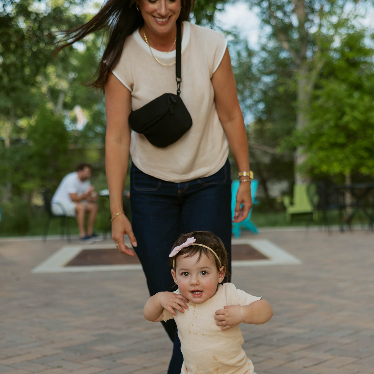 Parker Baby Co. Drift Neoprene Diaper Backpack - Black.