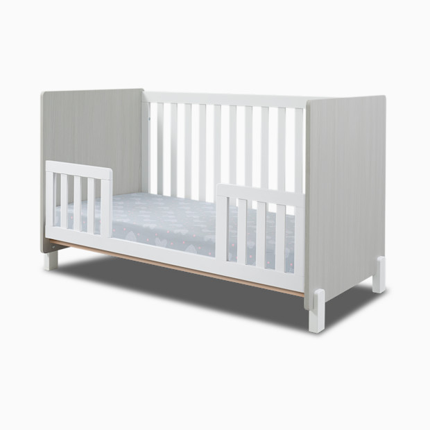 Sorelle Pannello Crib.