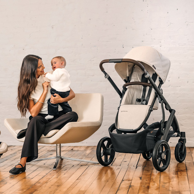 UPPAbaby Vista V3 Stroller & Aria V2 Lightweight Infant Car Seat Travel System.