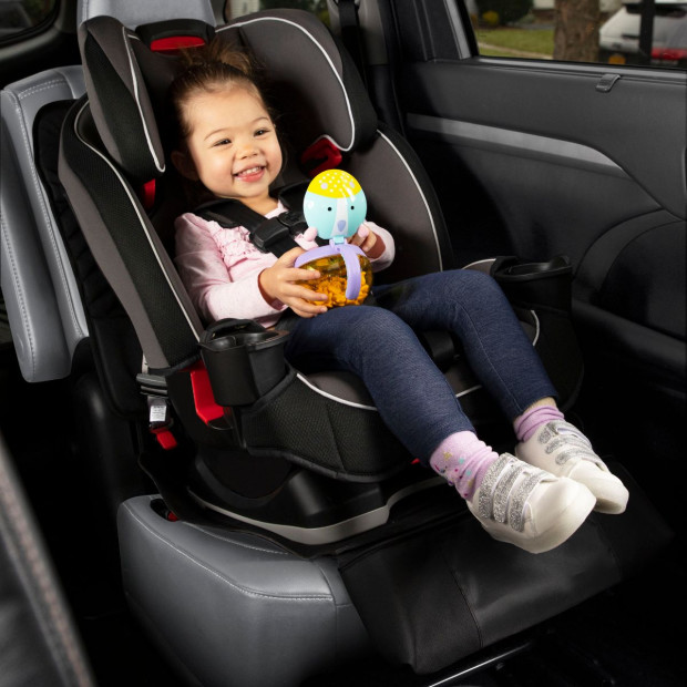 Skip Hop Style Driven Clean Sweep Car Seat Protector - Black.