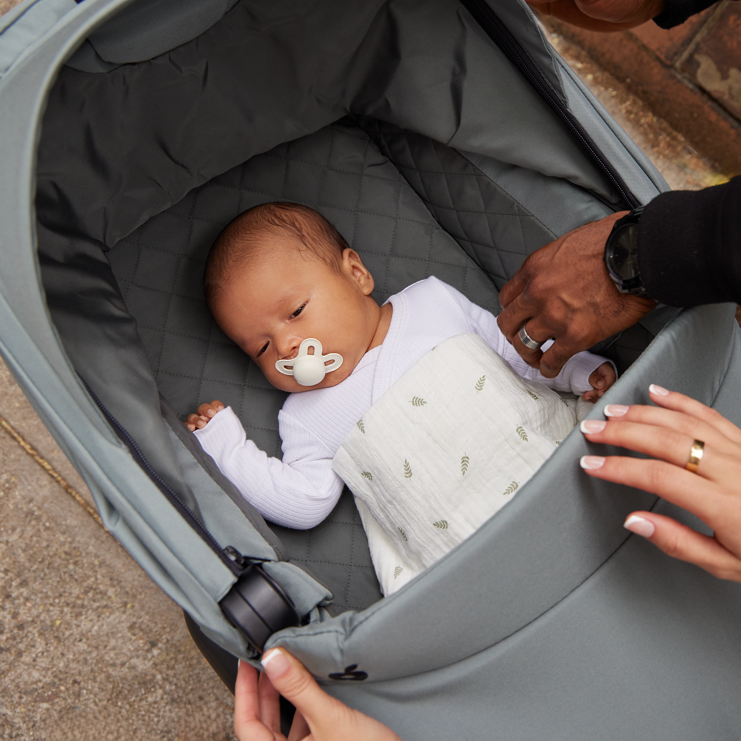 Zoe Journey Carry Cot - Sea Green.