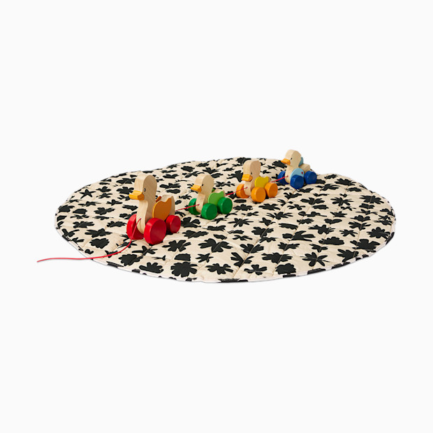 Storq Inside/Outside Play Mat - Chamomiles.