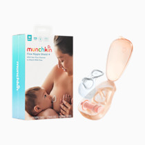 Munchkin® Flow Nipple Shield + with See-Thru Channel to Watch Milk Flow - Nurse Confidently and Meet Your Breastfeeding Goals - 20mm