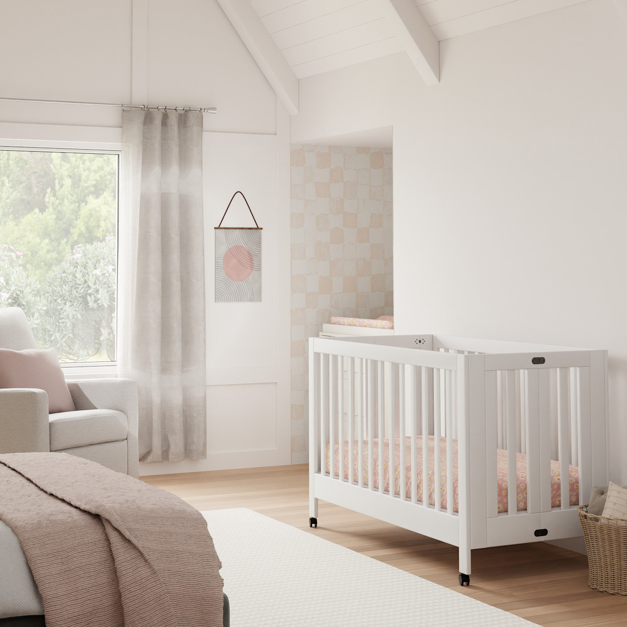 babyletto Maki Portable Folding Crib with Toddler Bed Conversion Kit - White.