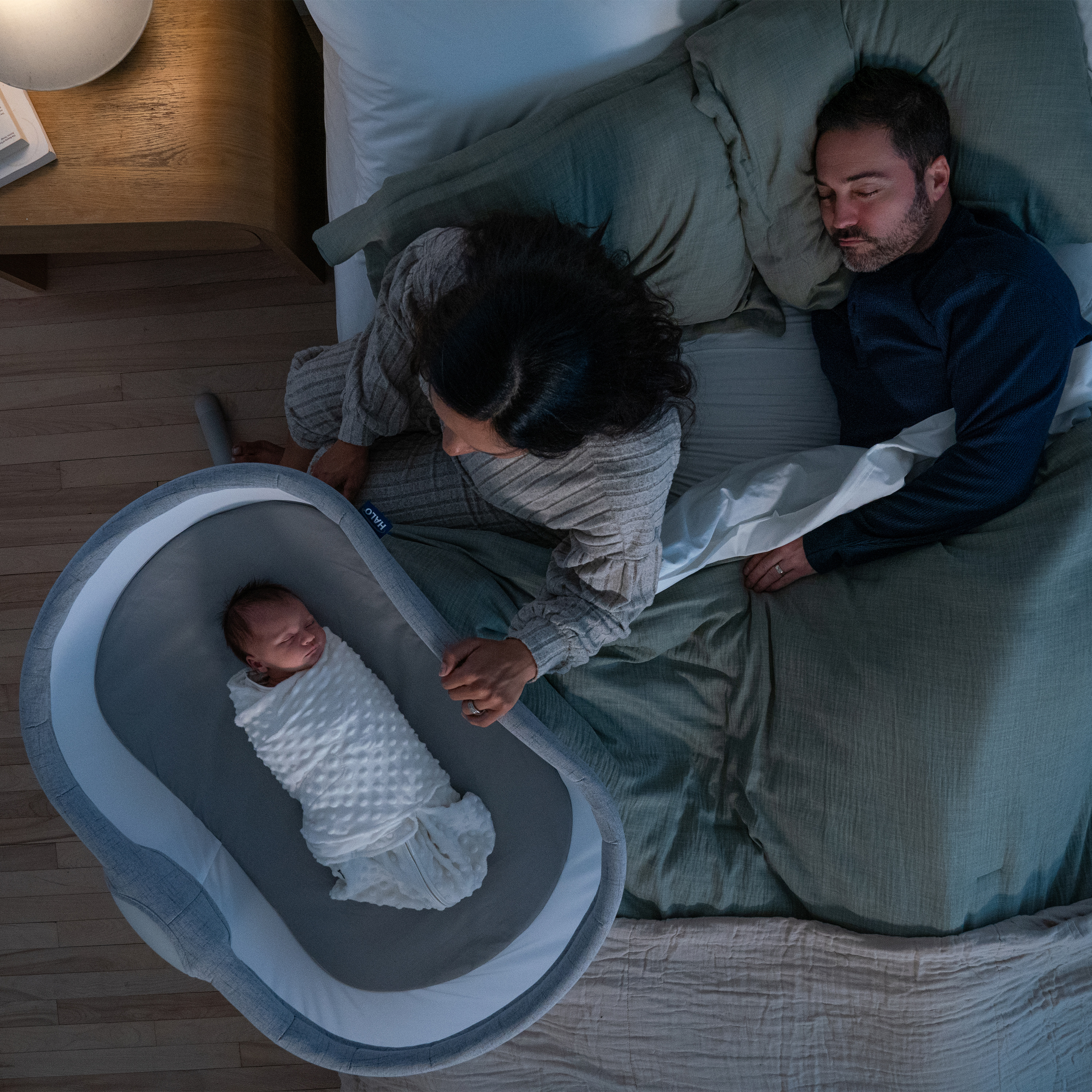 Halo BassiNest Connected Swivel Sleeper 3.0 - Grey.
