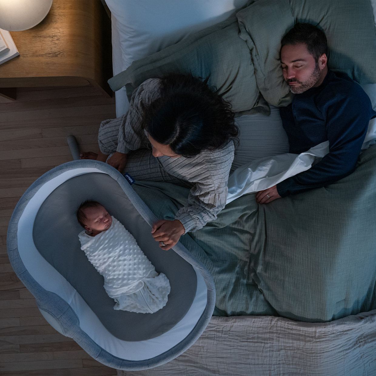 Halo BassiNest Connected Swivel Sleeper 3.0 - Grey.