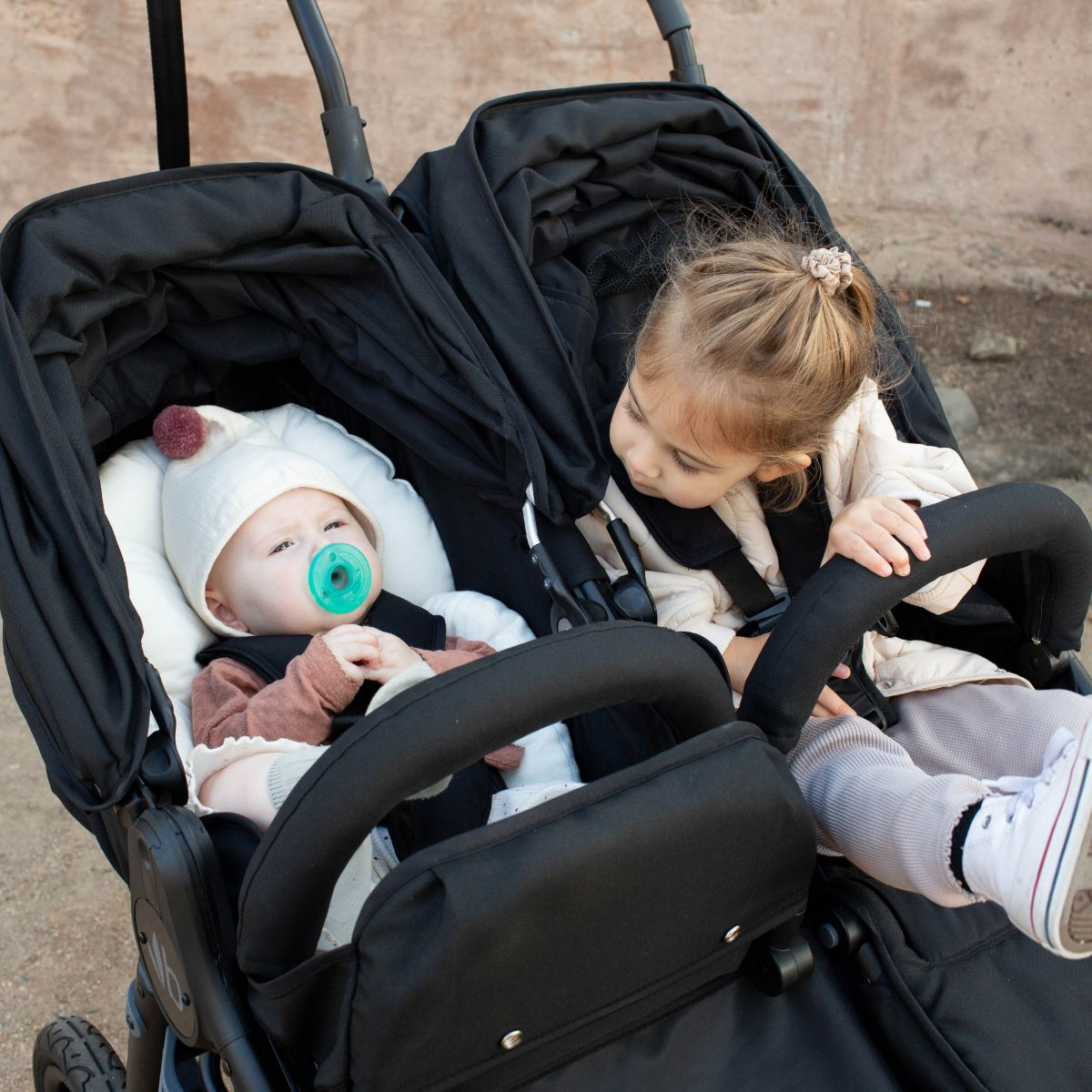 Bumbleride Organic Cotton Infant Insert - Cream.